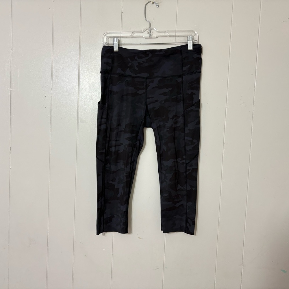 Lululemon Fast & Free Leggings Size 10 Gray Camo Multi Non Reflective 19”